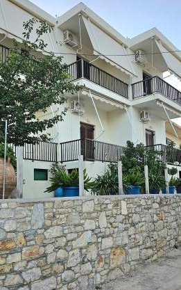 Pension Dimitra 