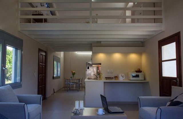 Perivoli House B