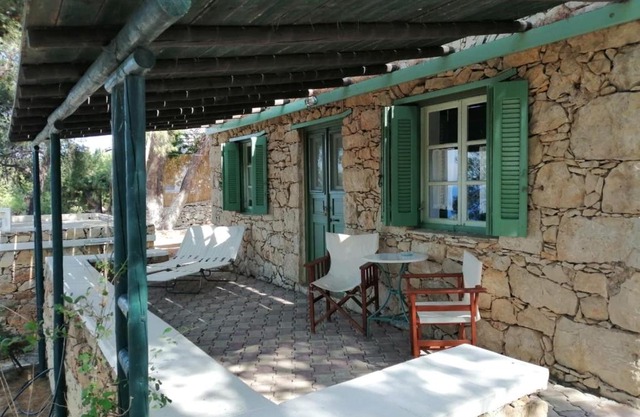 Petrino 1 - Traditional Lerian House