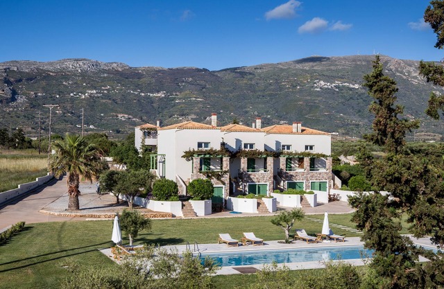 Neapoli Villas 