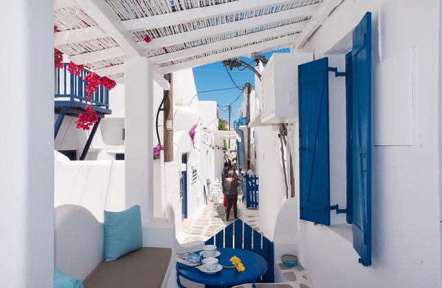 Private Cycladic Room in the heart of Mykonos Town