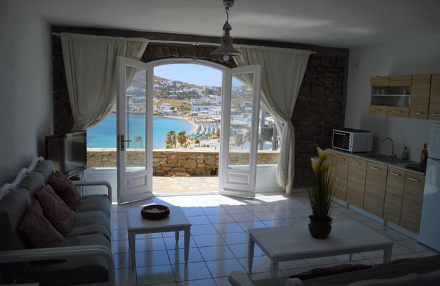 Revel Mykonos 6