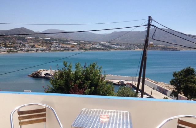 Sea View And Mountain View Apartment For 4 People.