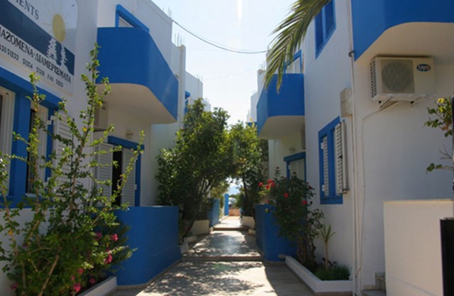 Sea View Apartment Near The Beach.