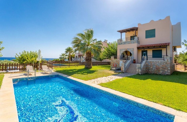 Spiros Beach Villa 