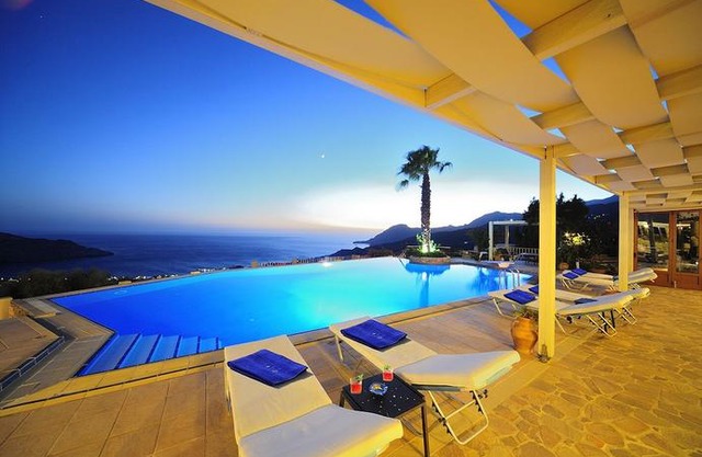 Stefanos Village