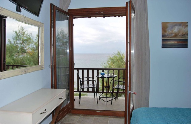 Iro Lefokastro Pelion Meters The Beach 