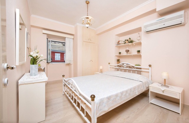 The Old Mansion | Three People Apartment
