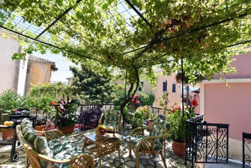 Maisonette Antiperni Village 