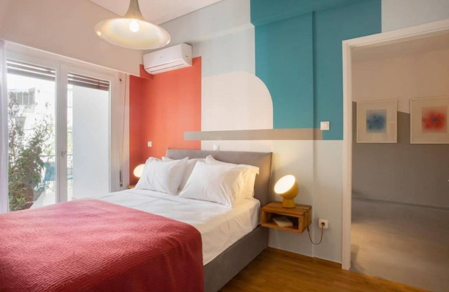 Veikou2 in Athina with 2 bedrooms and 1 bathrooms