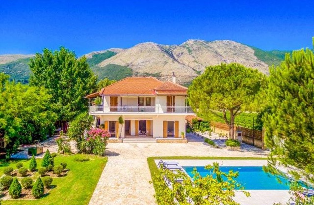 Villa ∙ 5 bedrooms ∙ 10 guests