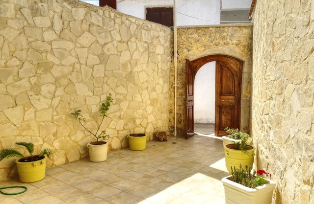 Villa Andriana - Traditional Luxury