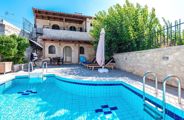 Villa Andriana - Traditional Luxury