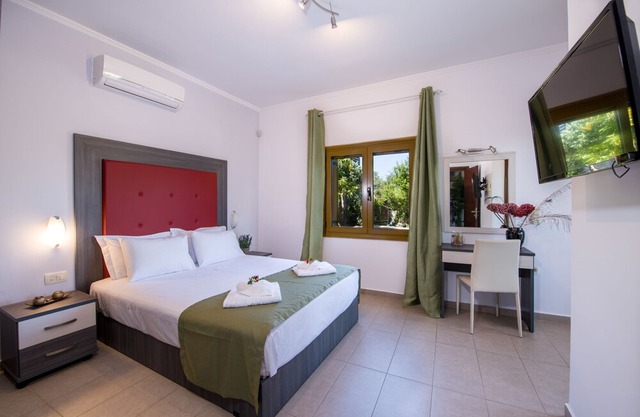 Villa Lady Dafni with private heated pool