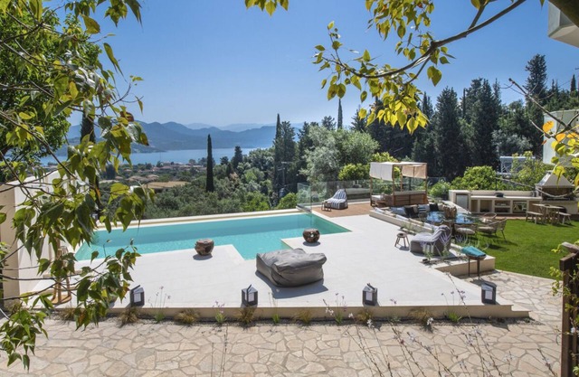 Lygia Villa Air Con 