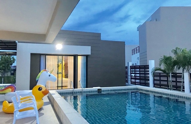 Villa Ozone Pattaya Baan 32 in Tambon Na Chom Thian