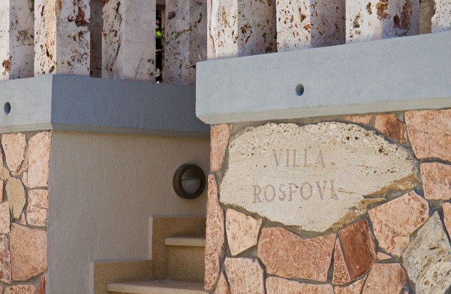 "Villa Rospovi", Traditional House