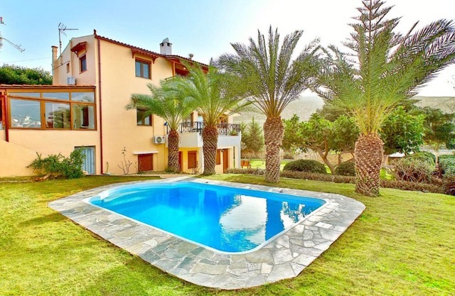 Villa Villa Karteros