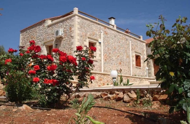 VIOLA SUITES,VILLA 4 with shared pool