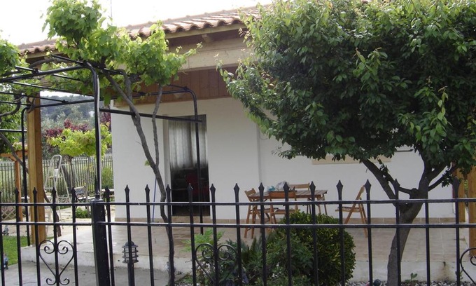 Rafina-Pikermi House | ΜΟΝΟΚΑΤΟΙΚΙΑ ΜΕ ΚΗΠΟ