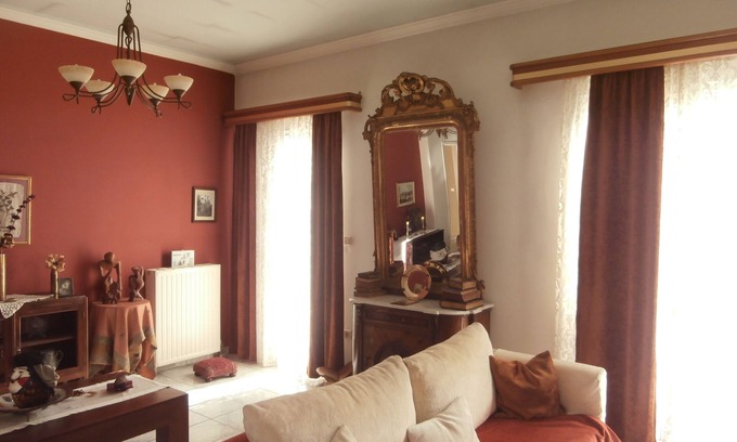 Nafplion City Centre House | ΤΟΑΡΧΟΝΤΙΚΟ ΤΟΥ ΠΕΙΡΑΤΉ