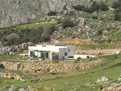 Agios Vasileios House | 100 m² House ∙ 2 bedrooms ∙ 4 guests