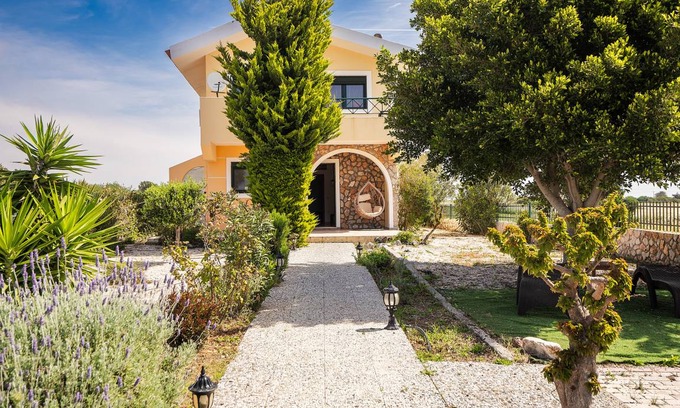 Lahania House | 100 m² House ∙ 3 bedrooms ∙ 6 guests