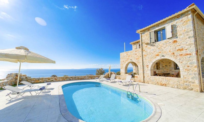 Lefktron Villa | 115 m² Villa ∙ 2 bedrooms ∙ 5 guests