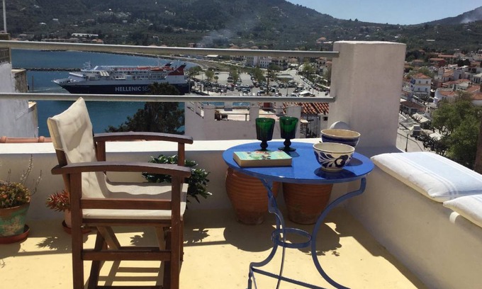 Skopelos House | 120 m² House ∙ 1 bedroom ∙ 2 guests