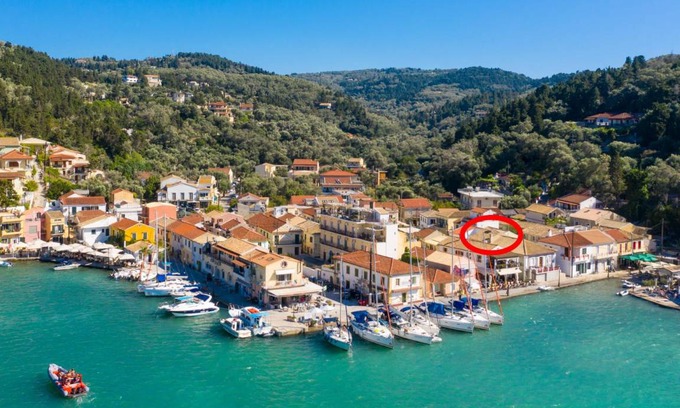 Lakka House | 120 m² House ∙ 2 bedrooms ∙ 5 guests