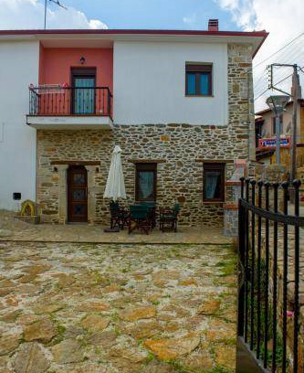 Metagkitsi House | 120 m² House ∙ 3 bedrooms ∙ 5 guests