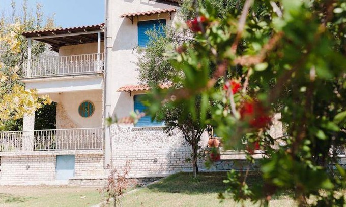 Igoumenitsa Villa | 134 m² Villa ∙ 4 bedrooms ∙ 8 guests