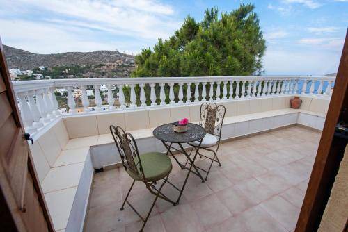 Leros House | 135 m² House ∙ 4 bedrooms ∙ 7 guests