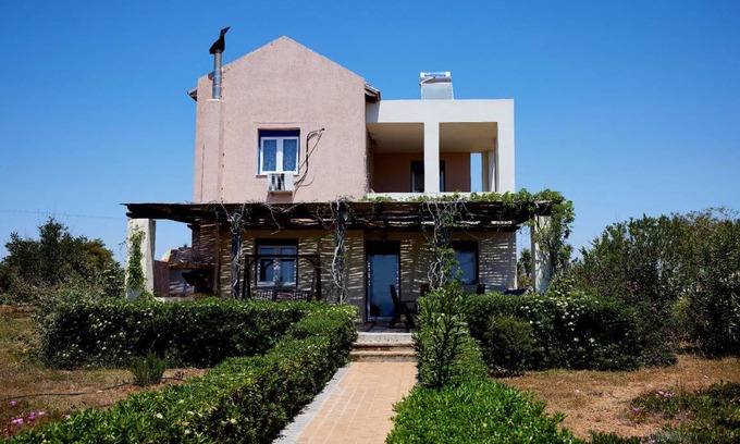 Prassonissi House | 136 m² House ∙ 3 bedrooms ∙ 8 guests