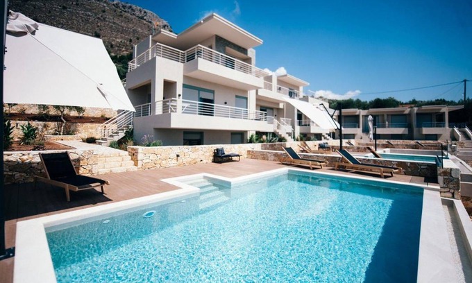 Igoumenitsa House | 136 m² House ∙ 4 bedrooms ∙ 8 guests