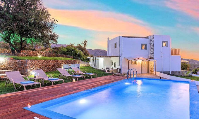 Mathes House | 140 m² House ∙ 2 bedrooms ∙ 8 guests