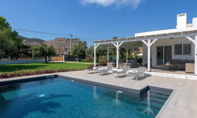 Kolymbia House | 140 m² House ∙ 3 bedrooms ∙ 8 guests