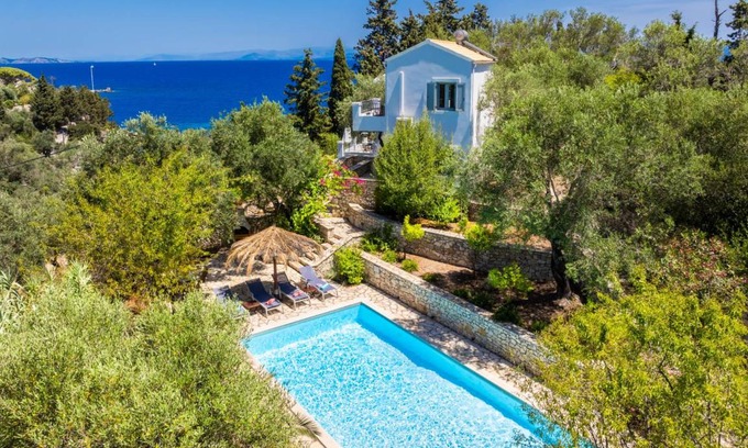 Longos Villa | 140 m² Villa ∙ 2 bedrooms ∙ 4 guests