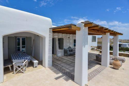 Ano Mera Villa | 140 m² Villa ∙ 4 bedrooms ∙ 7 guests
