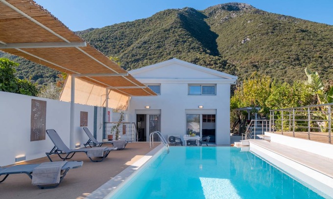 Nikiana Villa | 144 m² Villa ∙ 3 bedrooms ∙ 6 guests