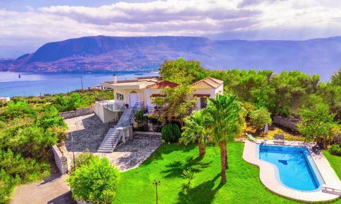 Pitharion Resort | 145 m² Resort ∙ 3 bedrooms ∙ 6 guests