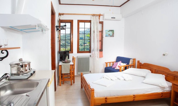 Agios Dimitrios Apartment | 15 m² Apartment ∙ 1 bedroom ∙ 2 guests