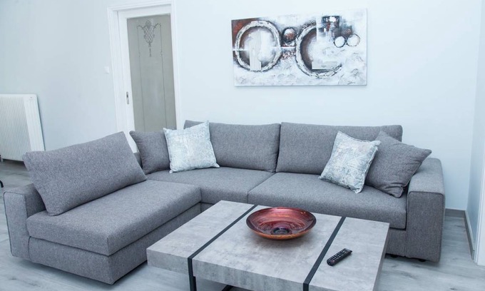 Glyfada Apartment | 150 m² Apartment ∙ 3 bedrooms ∙ 7 guests