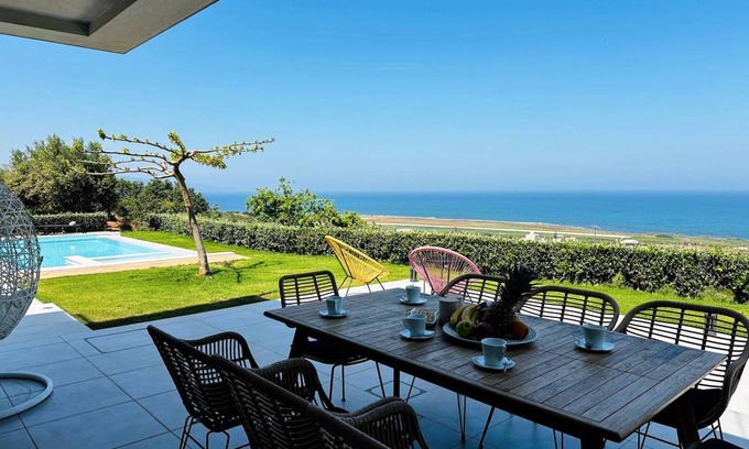 Maleme Villa | 150 m² Villa ∙ 4 bedrooms ∙ 10 guests