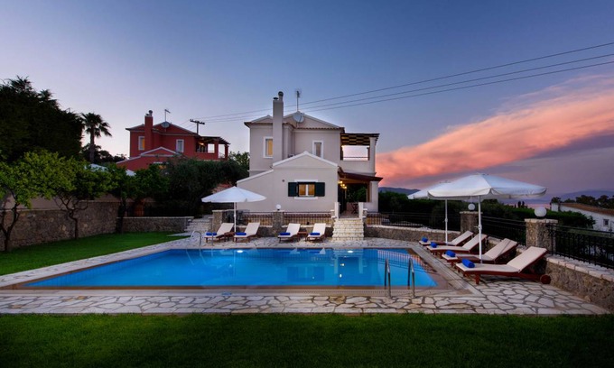 Dassia Villa | 150 m² Villa ∙ 4 bedrooms ∙ 10 guests