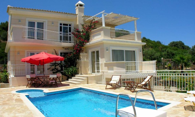 Agia Triada Villa | 155 m² Villa ∙ 4 bedrooms ∙ 9 guests