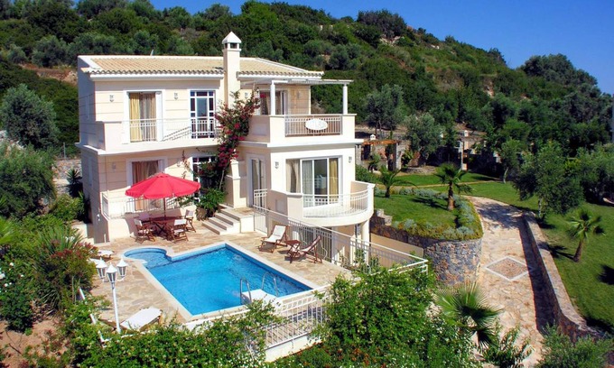 Agia Triada Villa | 155 m² Villa ∙ 4 bedrooms ∙ 9 guests