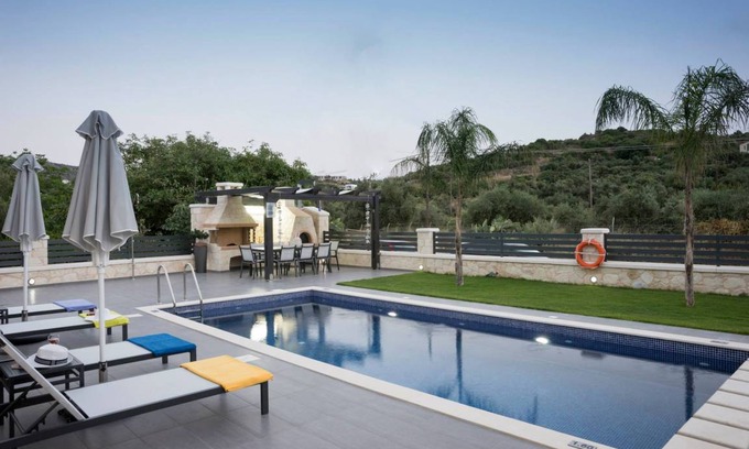 Almyrida House | 160 m² House ∙ 4 bedrooms ∙ 8 guests