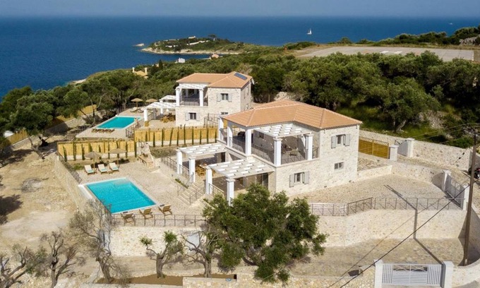 Paxos Villa | 160 m² Villa ∙ 4 bedrooms ∙ 8 guests