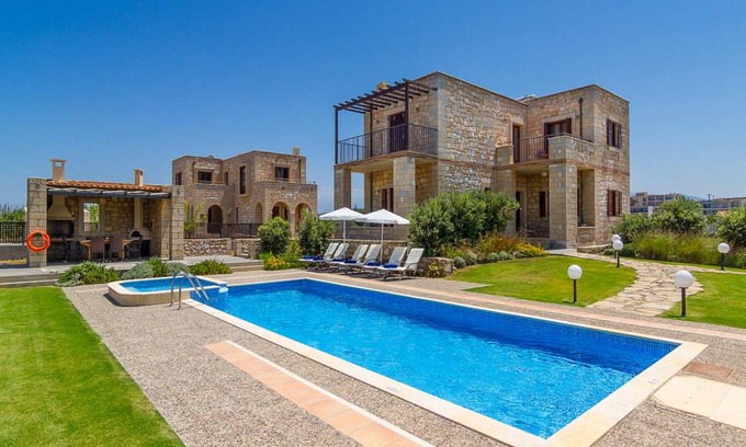 Rapaniana House | 165 m² House ∙ 4 bedrooms ∙ 8 guests